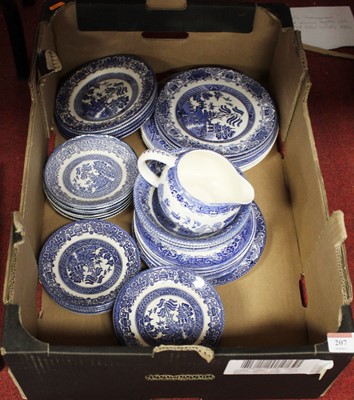 Lot 207 - A box of blue and white transfer decorated...