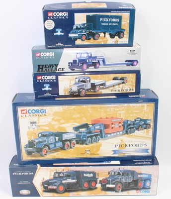 Lot 2019 - A group of 5 Corgi Classic Heavy Haulage, Road...