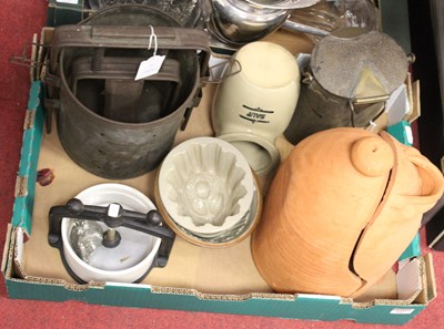 Lot 103 - A collection of miscellaneous items to include...