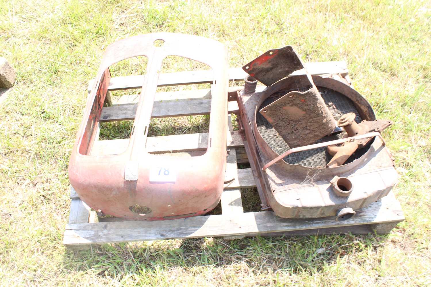 Lot 78 - Qty Nuffield Tractor spares