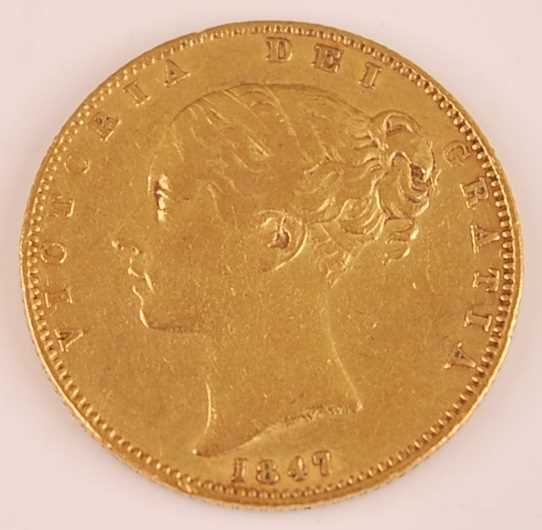 Lot 2007 - Great Britain, 1847 gold full sovereign,...