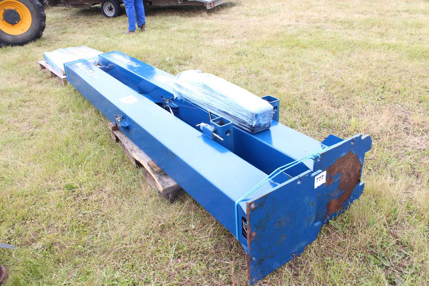 Lot 777 - Bendpak Vehicle Lift, 9000lb Lift Capacity,...