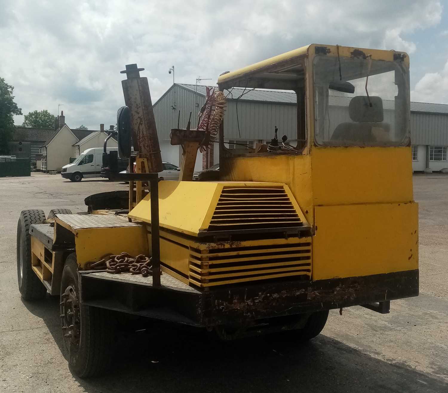 Lot 827 - Haul Major Vintage Terminal Tractor (TUG)