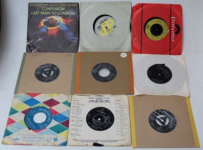 Lot 787 - A collection of assorted 7" vinyl singles,...