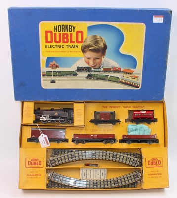 Lot 449 - Hornby Dublo EDG19 2-6-4 tank goods set...