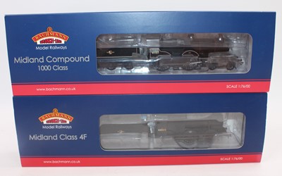 Lot 415 - A Bachmann Branchline boxed locomotive group...