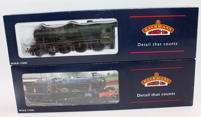 Lot 438 - A Bachmann boxed locomotive group, two...