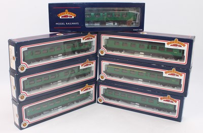 Lot 507 - A Bachmann Southern Region malachite green...