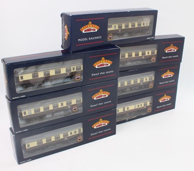 Lot 513 - Seven various boxed Bachmann 00 gauge Western...