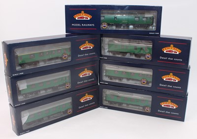 Lot 519 - A Bachmann Southern Region boxed passenger...