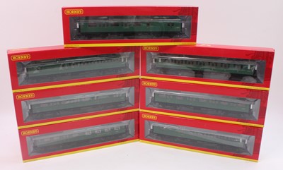 Lot 521 - Seven various boxed Hornby Southern Region...