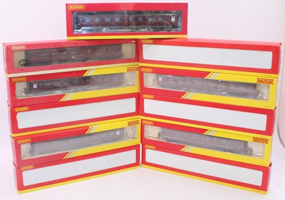 Lot 526 - 11 various boxed Hornby 00 gauge passenger and...