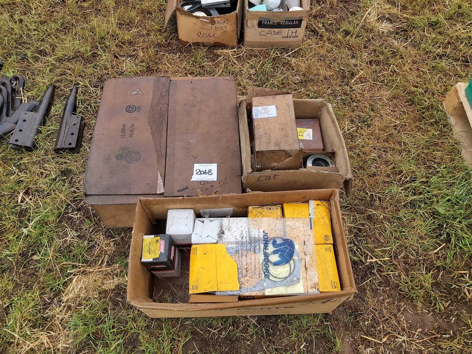 Lot 206 - Qty Caterpillar Service Parts