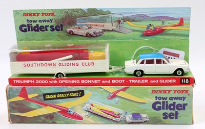 Lot 1511 - Dinky Toys, No.118 Tow Away Glider Set,...