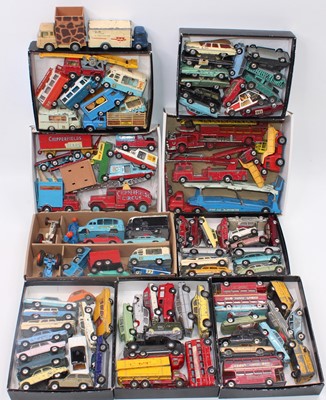 Lot 1135 - A large group of approx.100 unboxed play-worn...