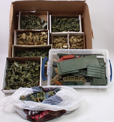 Lot 827 - A very large quantity of Airfix 1:32 loose...