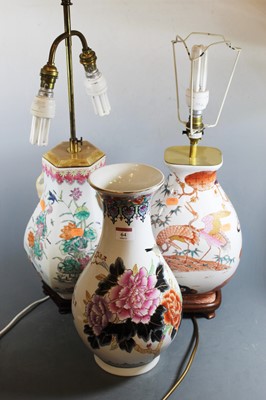 Lot 64 - A modern ceramic table lamp in the Chinese...