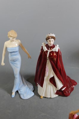 Lot 65 - A collection of five Royal Doulton figurines...