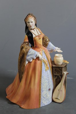 Lot 72 - A collection of five Royal Doulton figurines...