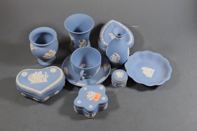 Lot 109 - A collection of Wedgwood blue jasper wares to...