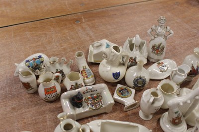 Lot 116 - A collection of assorted crested cabinet china...
