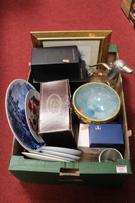 Lot 126 - A box of miscellaneous items to include a...