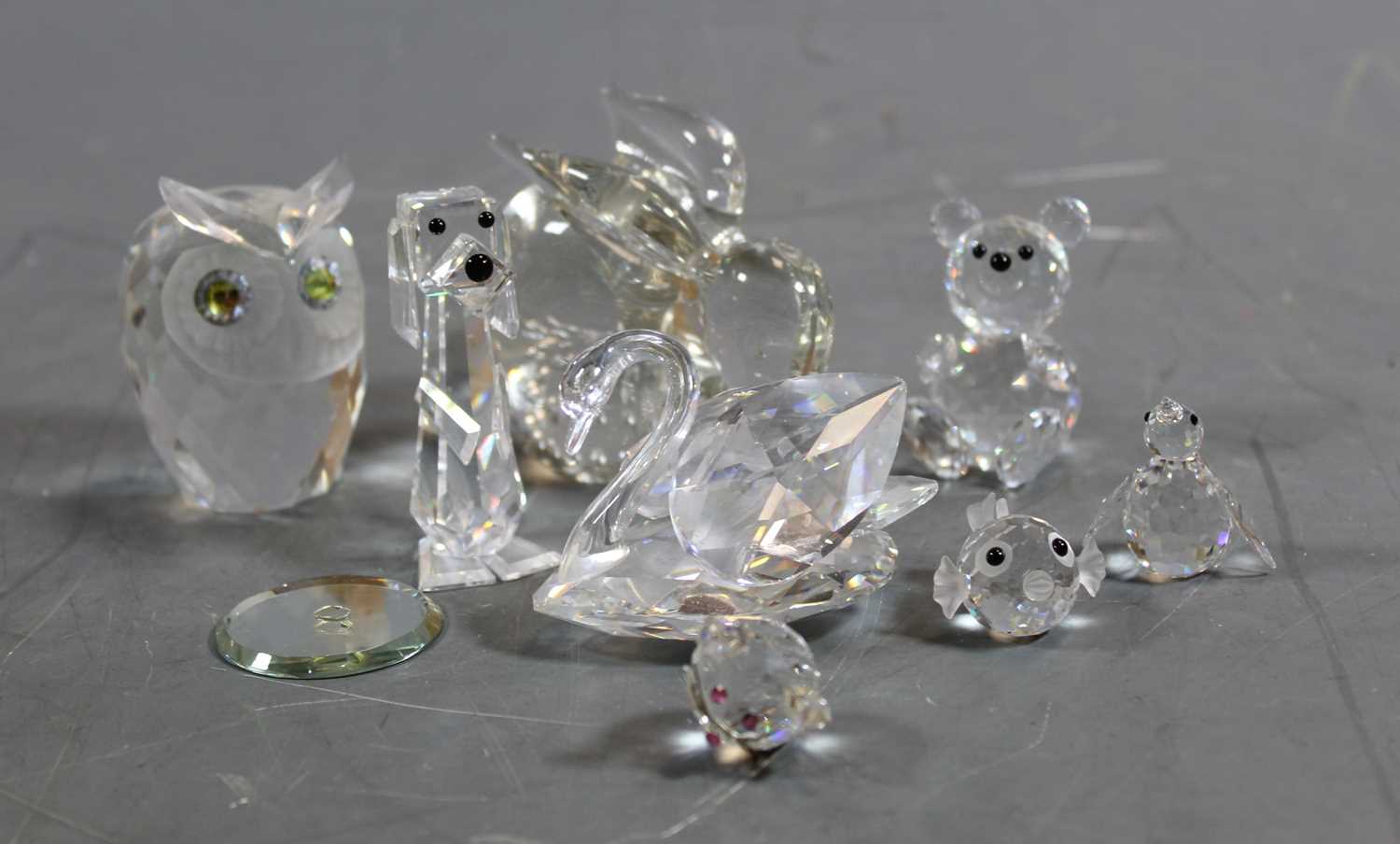 Lot 240 - A small collection of Swarovski and other...