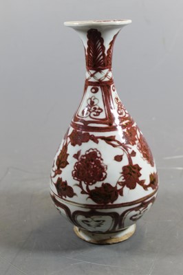 Lot 246 - A Chinese export earthenware vase, the flared...
