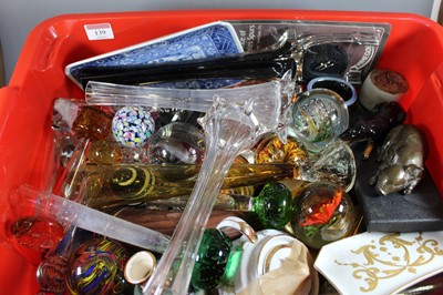 Lot 139 - A box of miscellaneous items to include glass...