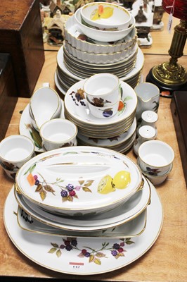 Lot 142 - A collection of Royal Worcester oven-to-table...