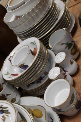Lot 142 - A collection of Royal Worcester oven-to-table...