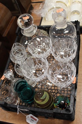 Lot 197 - A small collection of miscellaneous glassware...