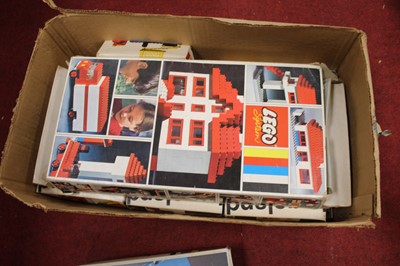 Lot 232 - A collection of boxed Lego System buildling kits