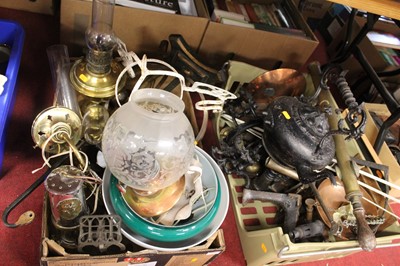 Lot 234 - A large collection of miscellaneous items to...
