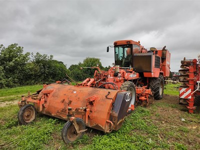 Lot 287 - 6 Row Matro M41 Sugar Beet Harvester BP51 UNK...