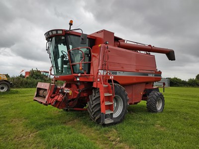 Lot 295 - 18ft Case 2388 Combine Harvester with Straw...