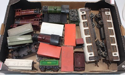 Lot 232 - A miscellany of 'O' gauge items:- Hornby M3...