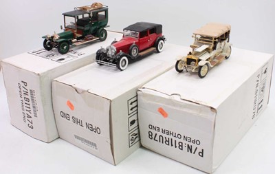 Lot 2140 - A group of 3 Franklin mint boxed models as...