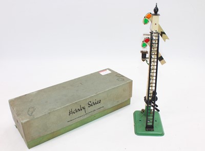 Lot 289 - 1939-41 Hornby no. 2E double arm signal, green...