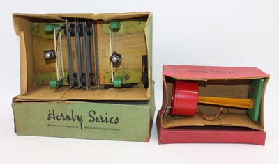 Lot 294 - Two Hornby accessory items:- 1933-8 level...