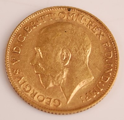 Lot 2061 - Great Britain, 1913 gold half sovereign,...