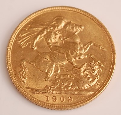 Lot 2027 - Great Britain, 1909 gold full sovereign,...