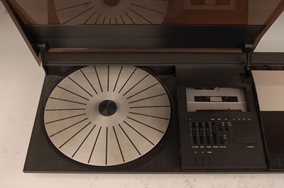 Lot 545 - A Bang & Olufsen Beocenter 2200 stereo system,...