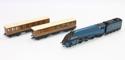 Lot 370 - Hornby Dublo post-war 3-rail loco and coaches:-...