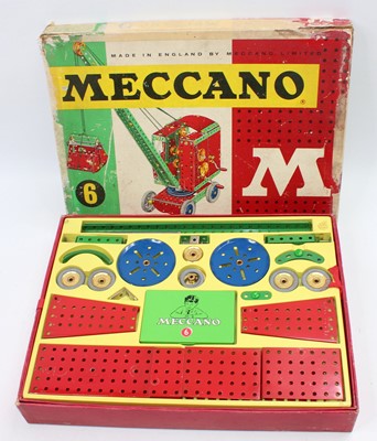 Lot 144 - A Meccano 1950s/60s boxed red and green No.6...