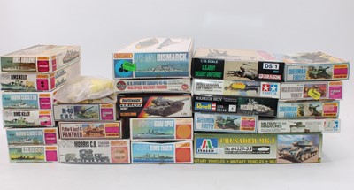 Lot 842 - Twenty-four various boxed and bagged mixed...