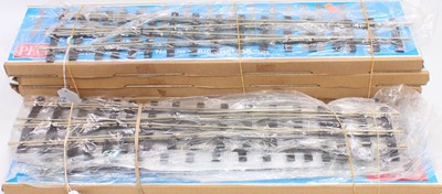 Lot 52 - 11 boxed and/or packeted Peco Streamline SM-32...
