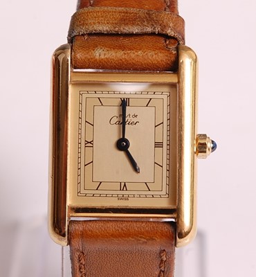 Lot 1168 - A lady's Must de Cartier quartz tank watch, in...