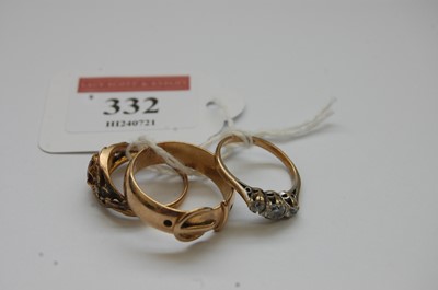 Lot 332 - A 9ct gold belt ring, size U; together with a...