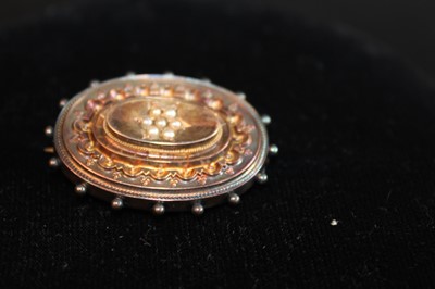 Lot 368 - A late Victorian 15ct gold and seed pearl set...